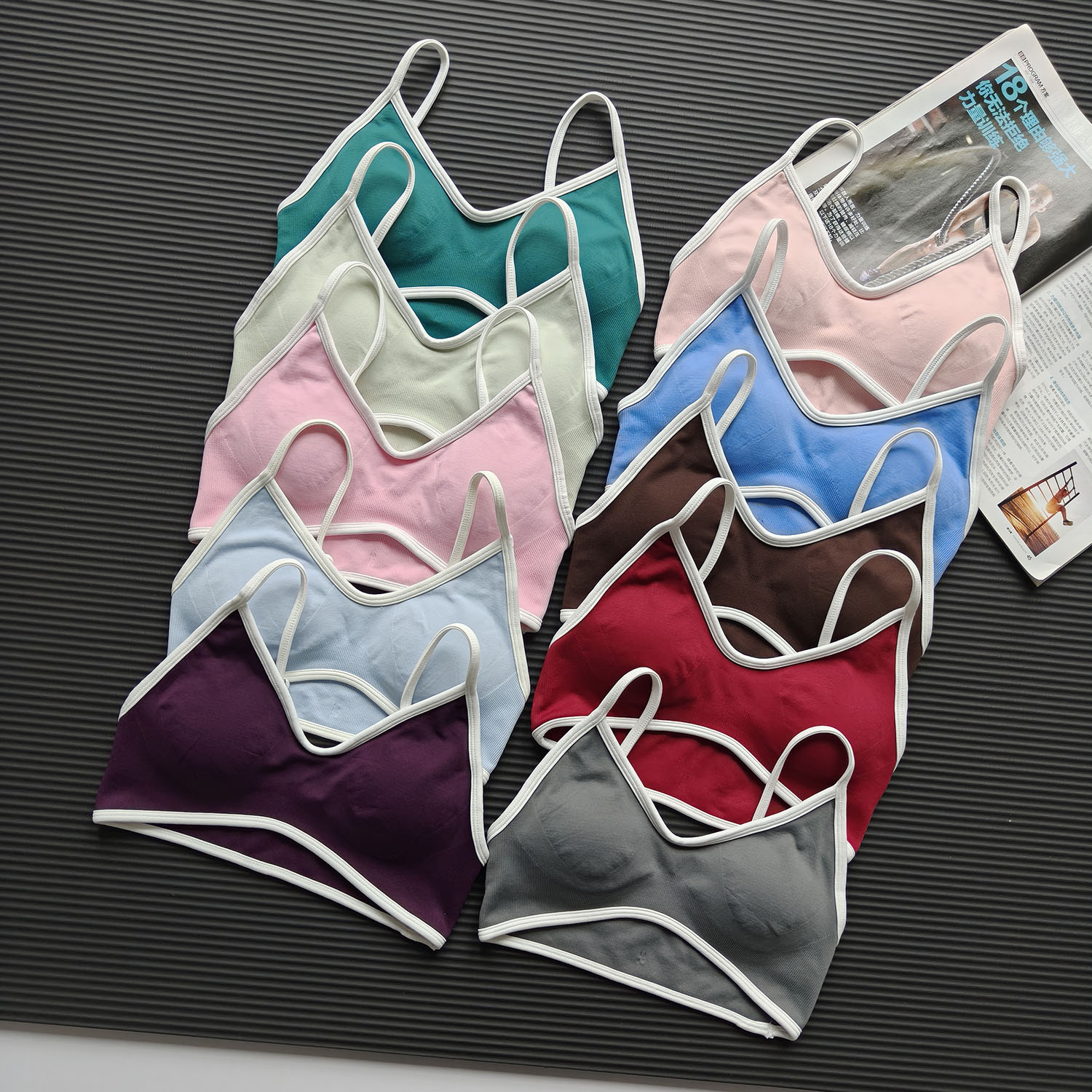 Contrast Color Women's Seamles - огляд і ціна Sports Bra High Impact